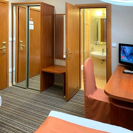 Economy Room In Hotel Eney Lviv Dış mekan fotoğraf
