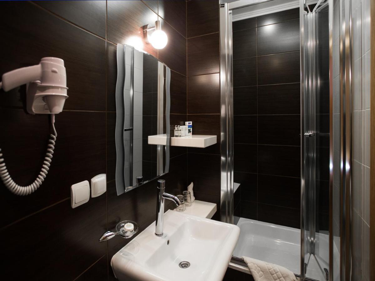Economy Room In Hotel Eney Lviv Dış mekan fotoğraf