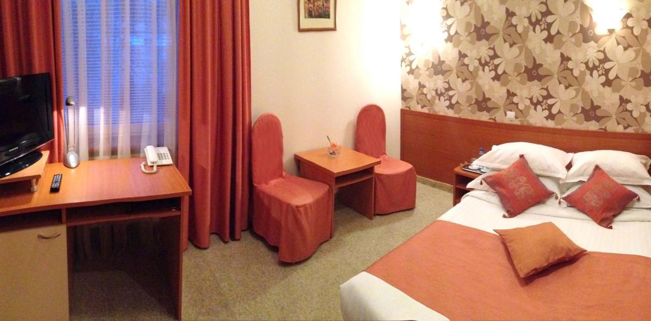 Economy Room In Hotel Eney Lviv Dış mekan fotoğraf