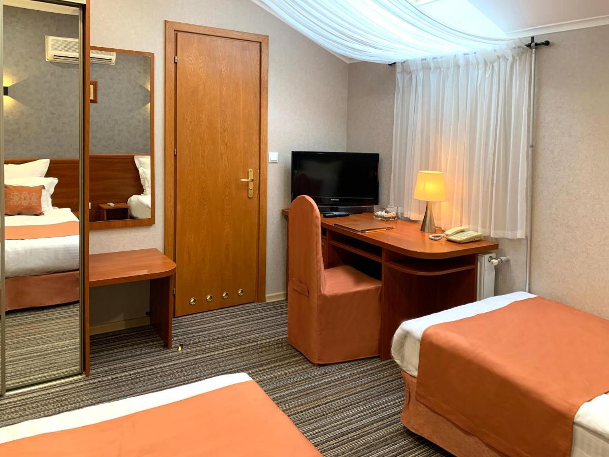 Economy Room In Hotel Eney Lviv Dış mekan fotoğraf