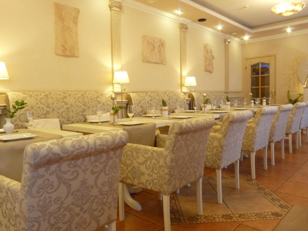 Economy Room In Hotel Eney Lviv Dış mekan fotoğraf